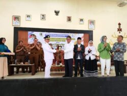 Bupati Lamtim M Dawam Rahardjo Beri Sambutan Di Acara Penarikan Peserta KKn Periode 1 IAIN Metro Tahun 2023