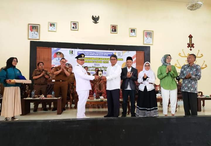 Bupati Lamtim M Dawam Rahardjo Beri Sambutan Di Acara Penarikan Peserta KKn Periode 1 IAIN Metro Tahun 2023