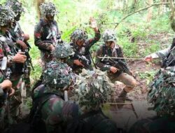 Latih Kemampuan Bidang Taktik dan Teknik Bertempur, Yonif PR 432 Kostrad Laksanakan UST Tk. Regu