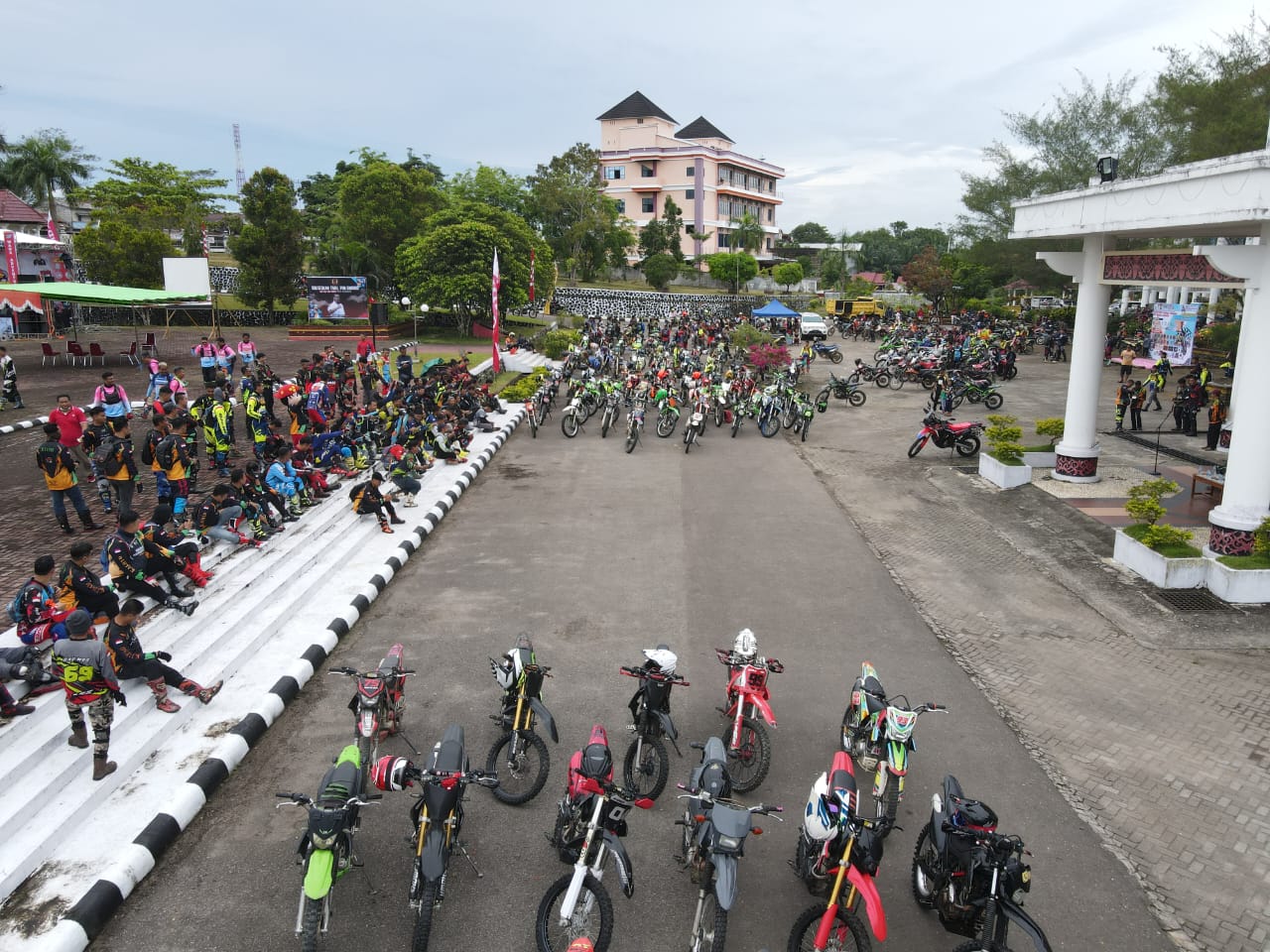 Polres Landak Amankan Event Motor Trail di Kota Ngabang