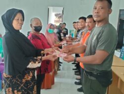 Realisasikan Dana Desa, Kampung Ramsai Bagikan BLT DD dan Berikan Bantuan Bibit Padi Kepada Para Petani