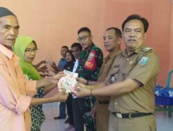 Camat Way Tuba Yohanis, Monitoring penyaluran BLT DD Kampung Bukit Harapan sebanyak 46 KPM