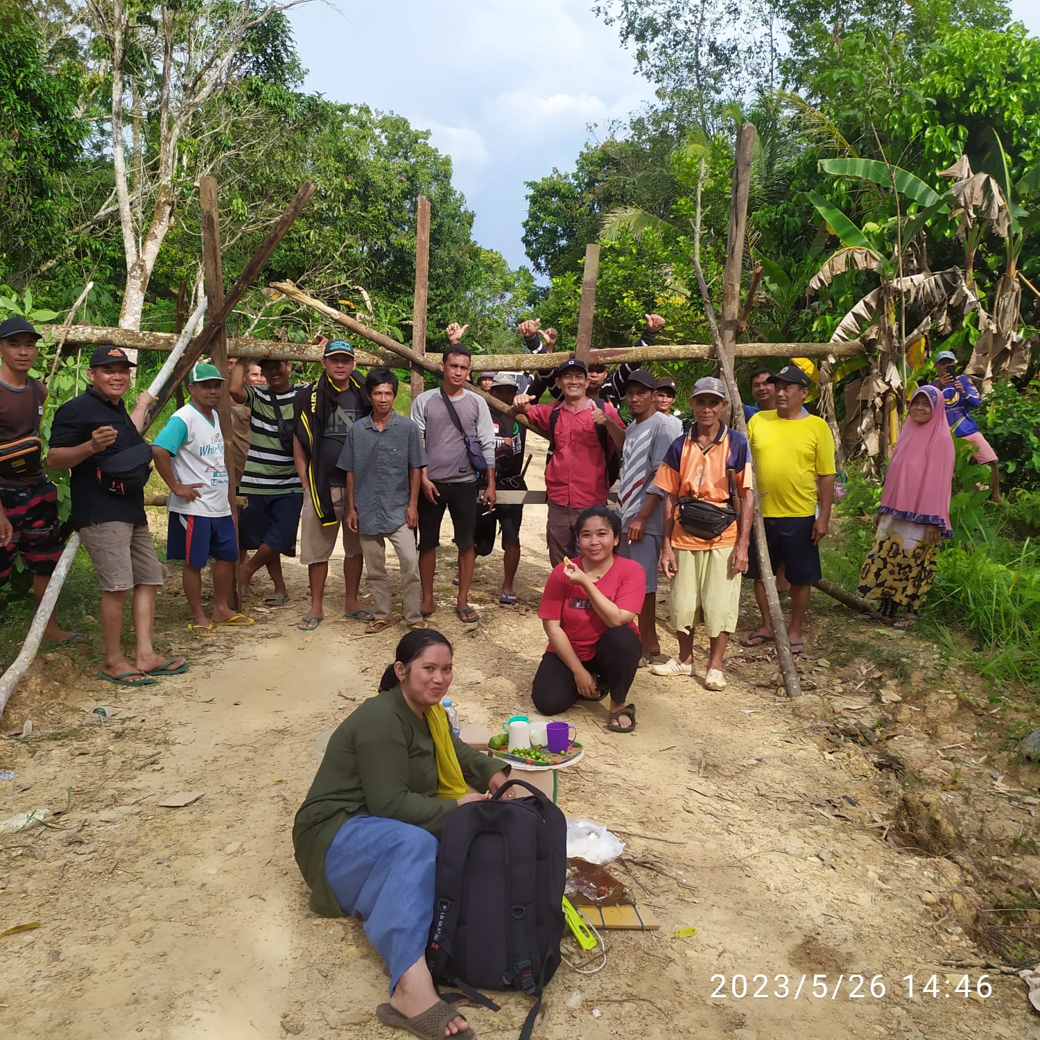 Lapor Bupati Kapuas Hulu,Diduga Perusahaan PT.Batu Rizal Perkasa Serobot Lahan Warga,Ribuan Batang Karet Siap Toreh Sudah Rata Dengan Tanah.