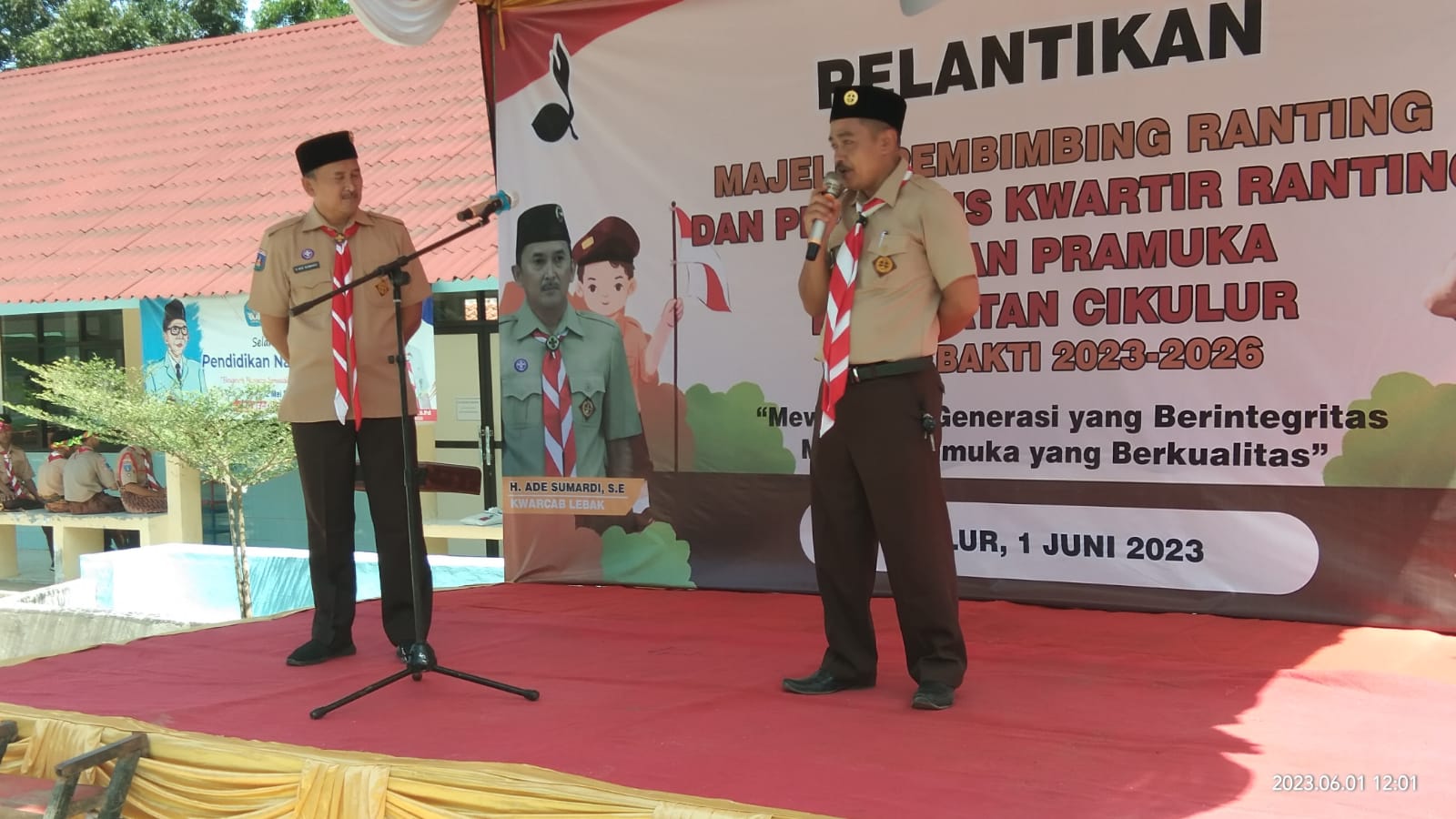 Ketua Kwarran Dan Mabiran Gerakan Pramuka Kecamatan Cikulur Resmi di Lantik Oleh Kwarcab