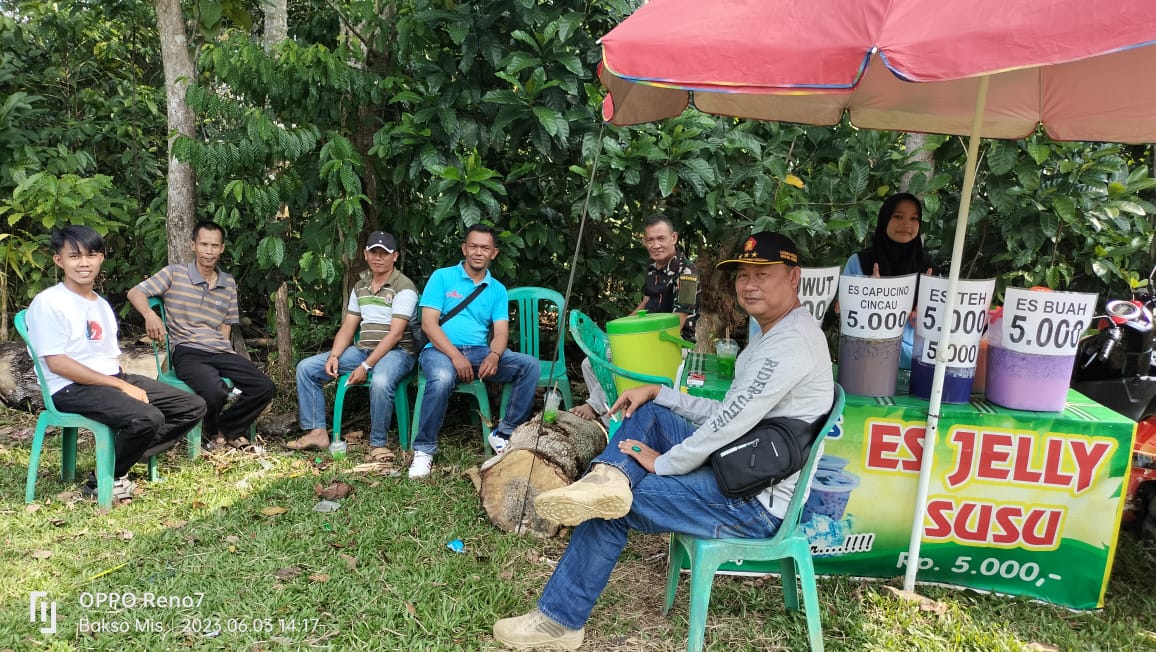 Dalam rangka menjalin silaturahmi PJ kepala kampung kota way menggelar open turnamen sepak bola antar kampung