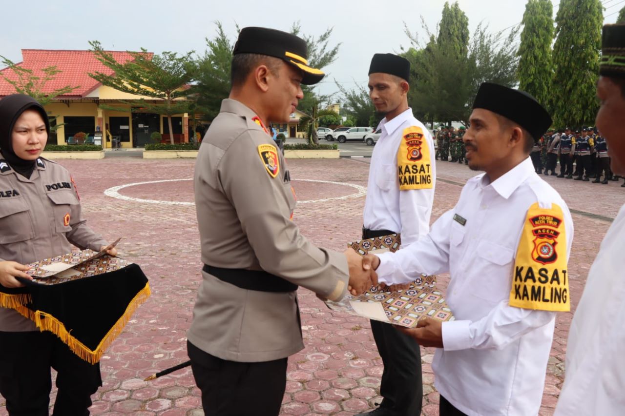 Wujudkan Pam Swakarsa Mandiri, Polres Aceh Timur Gelar Apel Satkamling