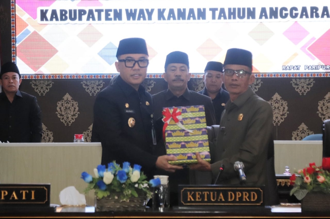 Bupati Way Kanan Hadiri Rapat Paripurna