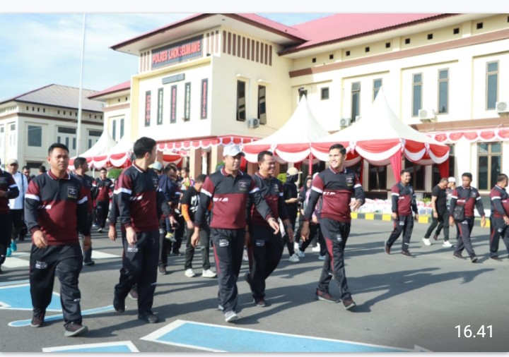 Meriahkan Hari Bhayangkara ke 77, Polres Lhokseumawe Gelar Jalan Santai dan Senam