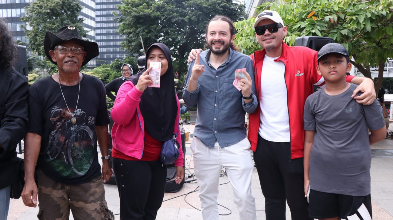 Lewat Lagu “BLBI Gate” Group Musik The HMS Band Sosialisasikan Masalah BLBI Kepada Generasi Muda di Car Free Day