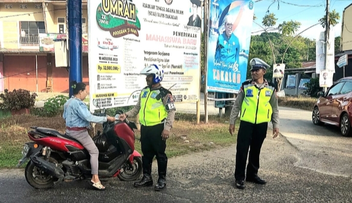 Temukan Pelanggar Lalulintas, Polantas Takalar Berikan Teguran Simpatik dan Humanis