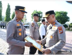 Berhasil Ungkap Kasus Narkoba, Kapolres Aceh Timur Beri Penghargaan Kepada Kapolsek Madat