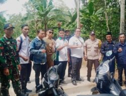 Team Kecamatan Banjit Monitoring Dan Evaluasi Dana Desa Tahap Satu Di Balai Kampung Bonglai