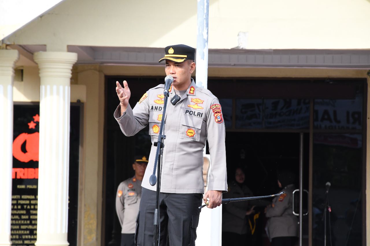 Empat Anggota Polsek Banda Alam Dapat Penghargaan DariKapolres Aceh Timur