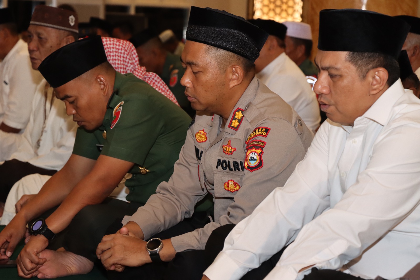 Zikir dan Doa Bersama TNI – Polri serta Masyarakan Jelang HUT Kemerdekaan RI Ke 78 di Masjid Agung Jeneponto.