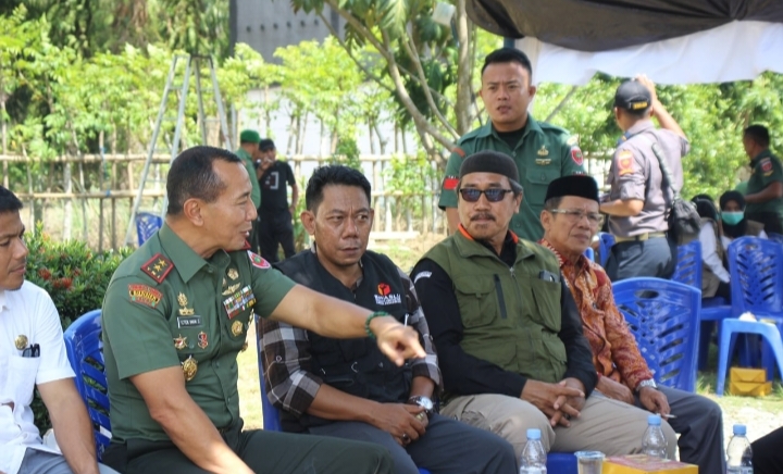 Pangdam Xivhsn Ngobrol Santai Dengan Forkopimda Kpu Dan Bawaslu Kab Pasangkayu Untuk Pemilu 0064