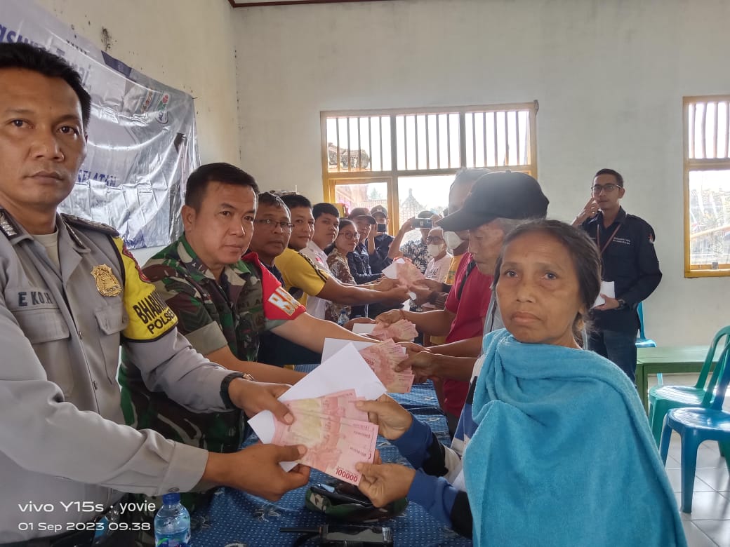 Kampung Bali Sadar Selatan salurkan BLT DD triwulan kedua sebanyak 32 KPM