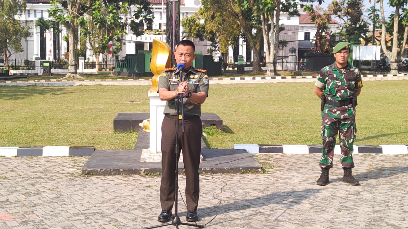 Dandim 0601/Pandeglang, Jalani Nikmati Dan Syukuri Saat Memberikan Arahan Kepada Anggota