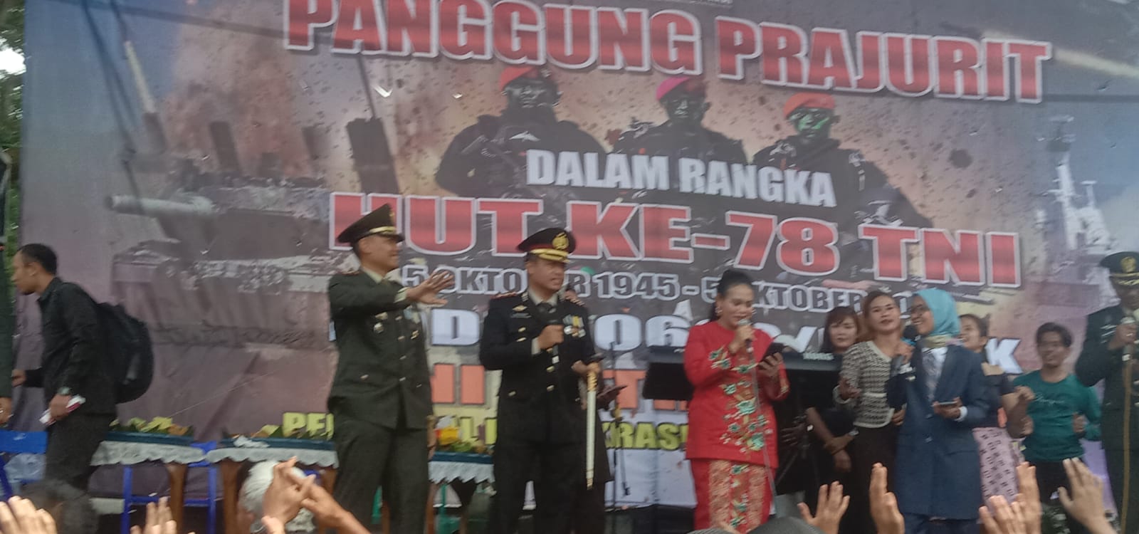 Dandim 0603/Lebak Pimpin Upacara HUT TNI Ke-78 Di Alun-Alun Rangkasbitung