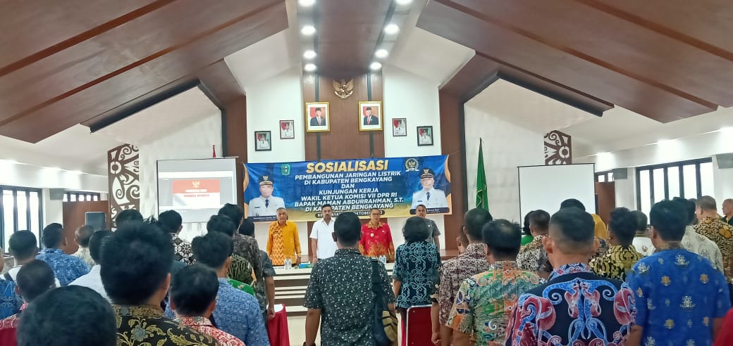 Kunker Wakil Ketua Komisi VII DPR RI Maman Abdurrahman: Sosialisasi Pembangunan Listrik Di Kabupaten Bengkayang