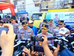 Hari Jadi Ke-72 Humas Polri Dirayakan Dengan Berbagi Air Bersih