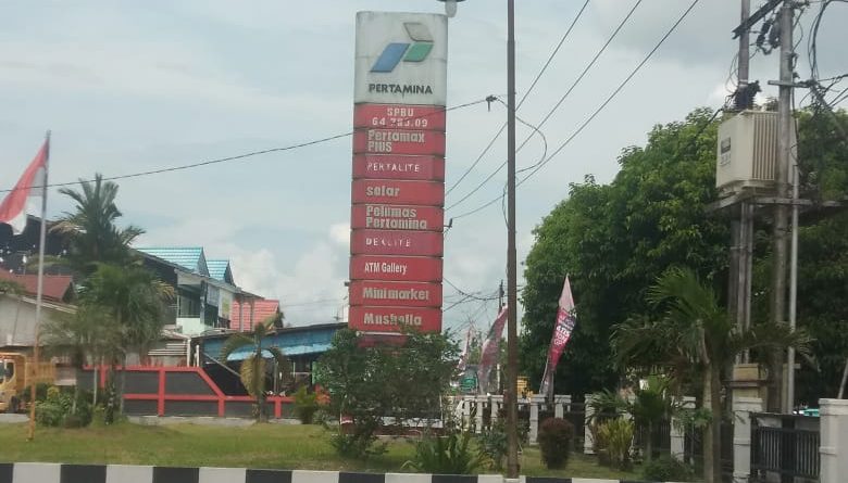 Miris, Pihak Managemen SPBU Dan APH Tak Berdaya Ada Preman Naikan Harga Saat Pengisian BBM