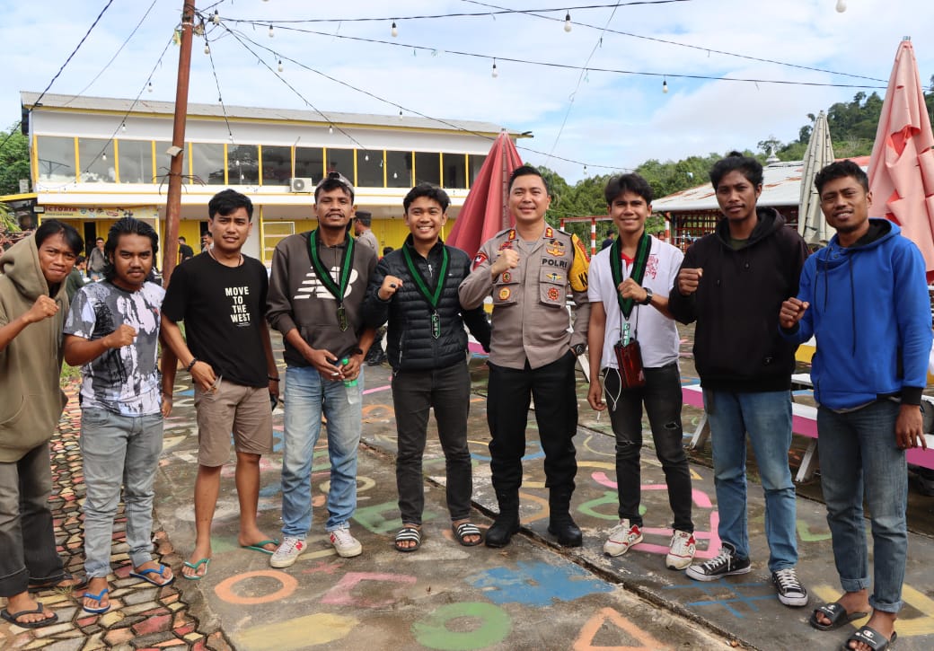 Mahasiswa Peserta Kongres HMI Apresiasi Pengamanan Jalur Jalan Yang Dilakukan Polres Ketapang.