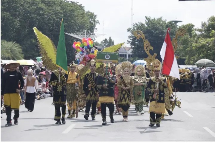 Pawai Budaya Aceh Timur Pukau Ribuan Warga 