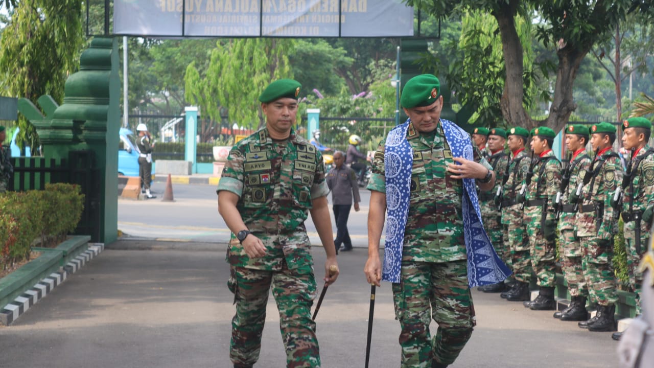 Kunjungi Kodim 0623/Cilegon, Brigjen TNI Fierman Sjafirial Agustus Perkenalkan Diri Kepada Prajurit dan PNS