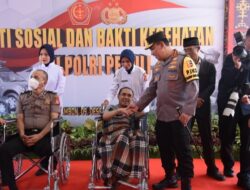 Kapolri dan Panglima TNI Berikan Bantuan Kesehatan Gratis di Maluku