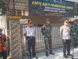 Cegah Banjir, Kapolres Lebak bersama Forkopimda Lebak bersihkan Sampah di Bantaran Sungai Ciujung