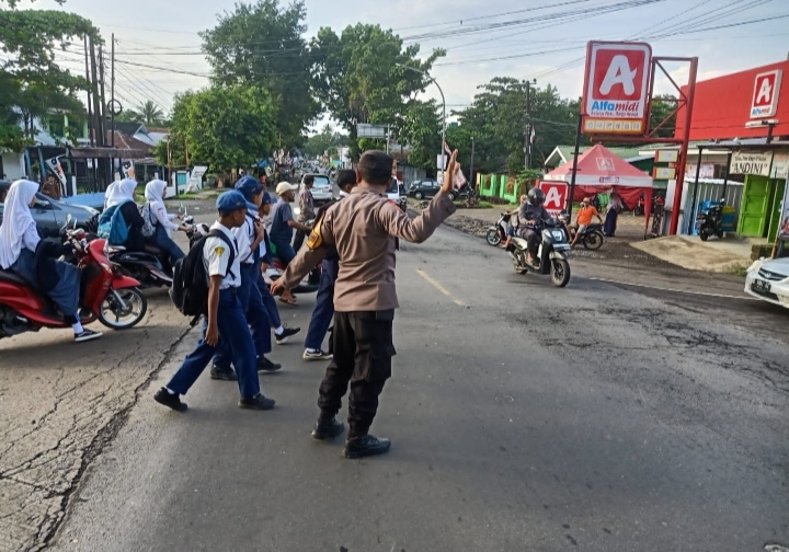 Commander Wish Polsek Polut, Berikan Kenyamanan Masyarakat Beraktifitas di Pagi Hari