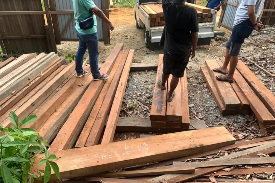 Tiga Pelaku Ilegal Logging Kecamatan Sandai Di Amankan Sat Reskrim Polres Ketapang.