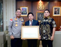 POLDA KEPRI TERIMA PENGANUGERAHAN PRESISI AWARD DARI LEMKAPI