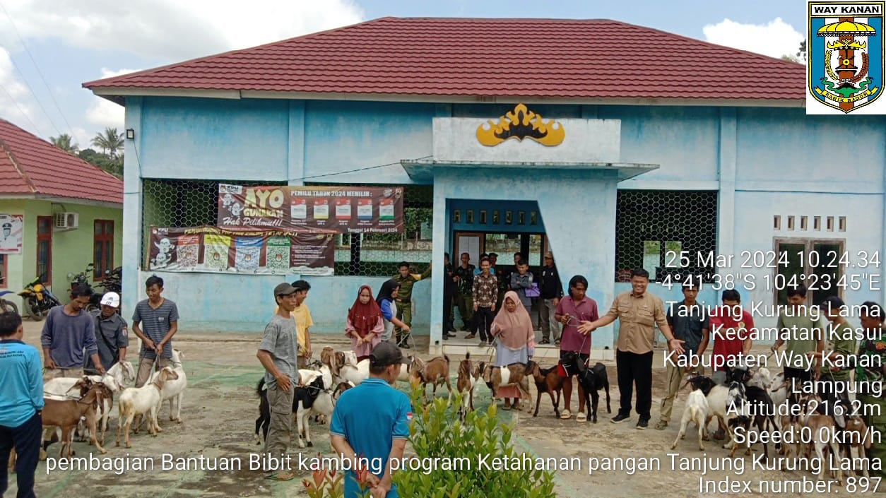 Kampung Tanjung Kurung Lama Bagikan 14 ekor Kambing