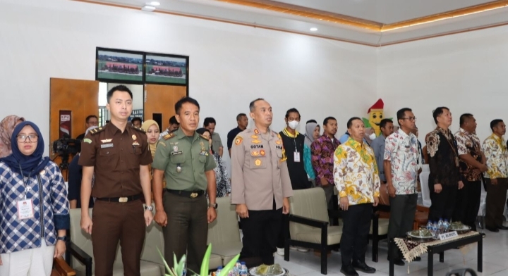 Polres Takalar Berikan Pengamanan Rapat Pleno Terbuka Rekapitulasi Hasil Penghitungan Perolehan Suara Tingkat Kabupaten Takalar