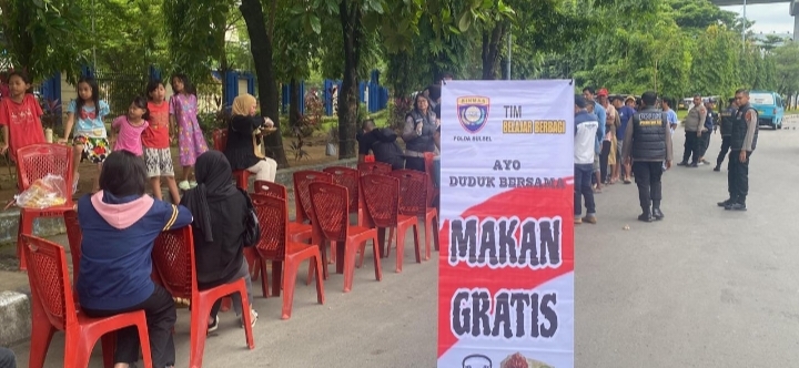 Lebih Dekat Dengan Masyarakat, Polda Sulsel Sediakan Makanan Gratis Sepekan Sekali