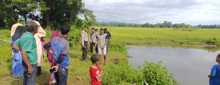 Personel Polsek Bontonompo Gowa Respon Cepat Terhadap Kejadian Tenggelamnya Anak di Bekas Tambang Galian C