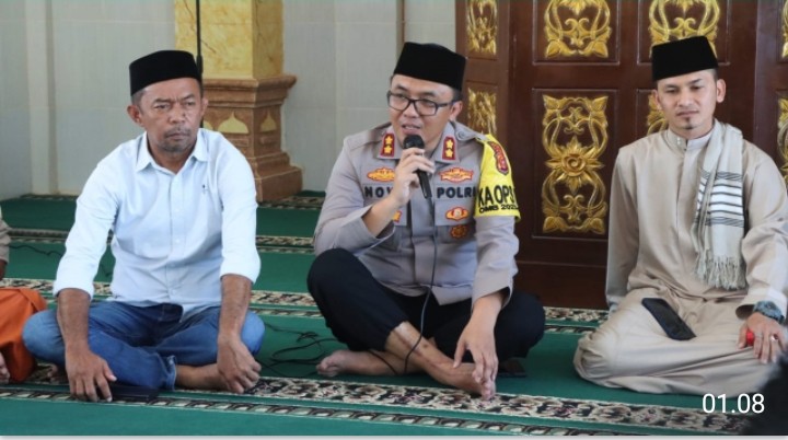 Jumat Curhat, Kapolres Aceh Timur Ajak Seluruh Elemen Bersama Menjaga Situasi Tetap Kondusif