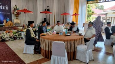 Sekda OKI dan PJ Bupati, Open House Idul Fitri 1445. H di Rumah Dinas Kayuagung Bersama Masyarakat