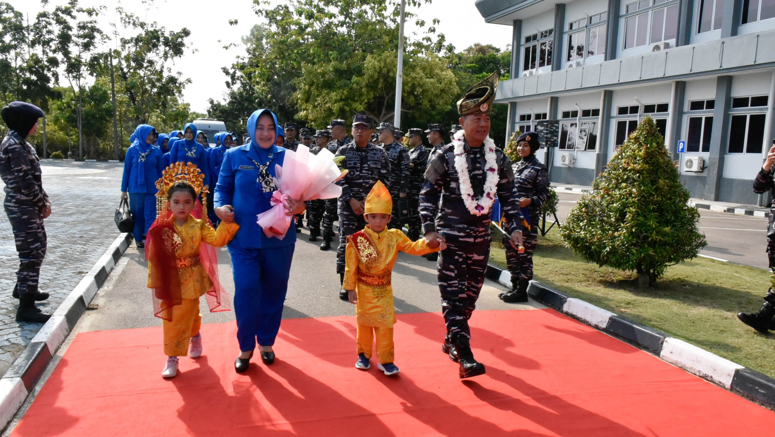 DANLANTAMAL IV SAMBUT PANGKOARMADA RI DALAM RANGKA KUNJUNGAN KERJA KE LANTAMAL IV BATAM