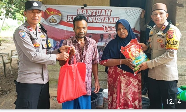 Kapolsek Pantee Bidari Polres Aceh Timur Bantu Warga Kurang Mampu