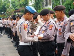 Bid Propam Polda Metro Lakukan Penegakan Disiplin Personil Polres Metro Bekasi 