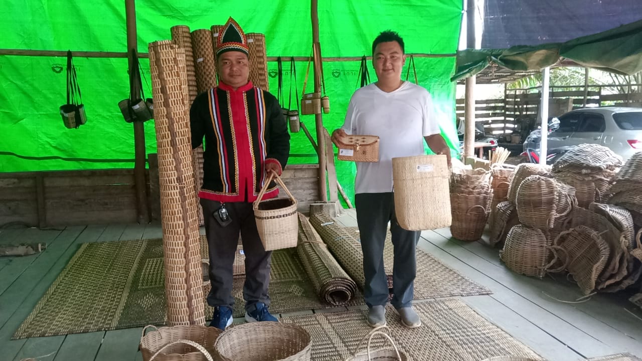 Bidai Bide Hasil Seni Karya Tradisional Masyarakat Bidayuh Kalimantan.