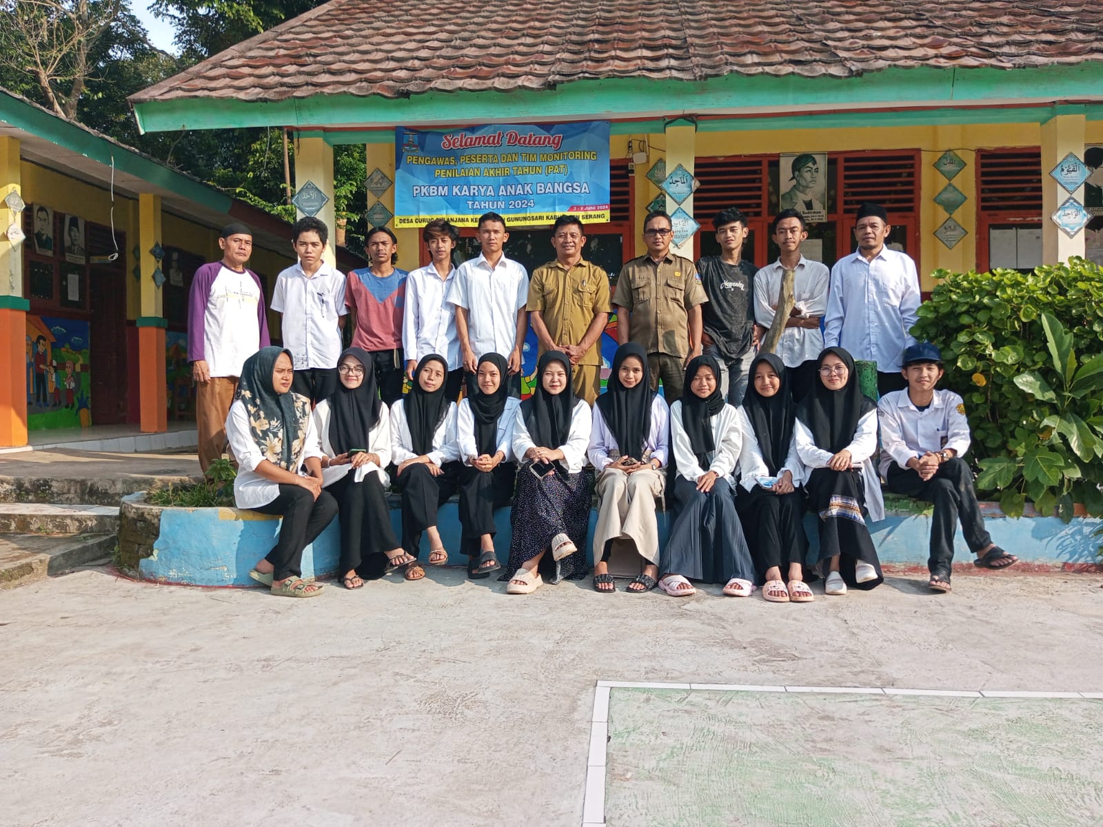 Sukemi Kepala PKBM Karya Anak Bangsa Gunungsari Penyelenggara Pendidikan Kesetaraan Sesuai SOP Juklak Juknis