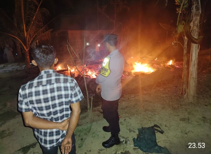 Ditinggal Beli Obat ke Apotek, Satu Unit Rumah Warga Idi Cut, Aceh Timur Ludes Terbakar