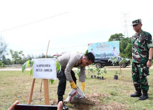 Memperingati Hari Bhyangkara Ke 78 Polres Aceh Timur Gelar Bakti Sosial Tanam 1000 Pohon