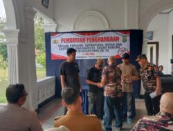 Forkopimcam Pebayuran Bersama FKPPI Merayakan HUT Bhayangkara Yang Ke-78 di Polsek Pebayuran