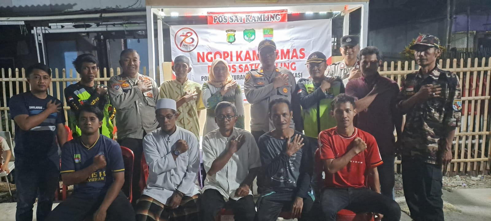 Kapolsek Pebayuran Gelar Ngopi Kamtibmas di Pos Satkamling,Tampung Aspirasi Masyarakat