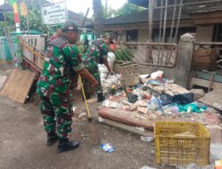 Petugas Kebersihan Bersama Babinsa Duren Sawit Ciptakan Lingkungan Bersih