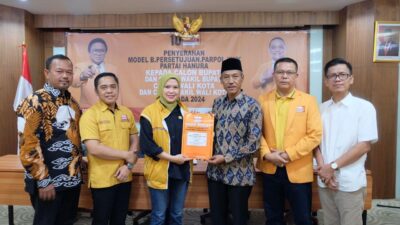 Pasangan JADI Terima B1KWK Dari Partai Hanura